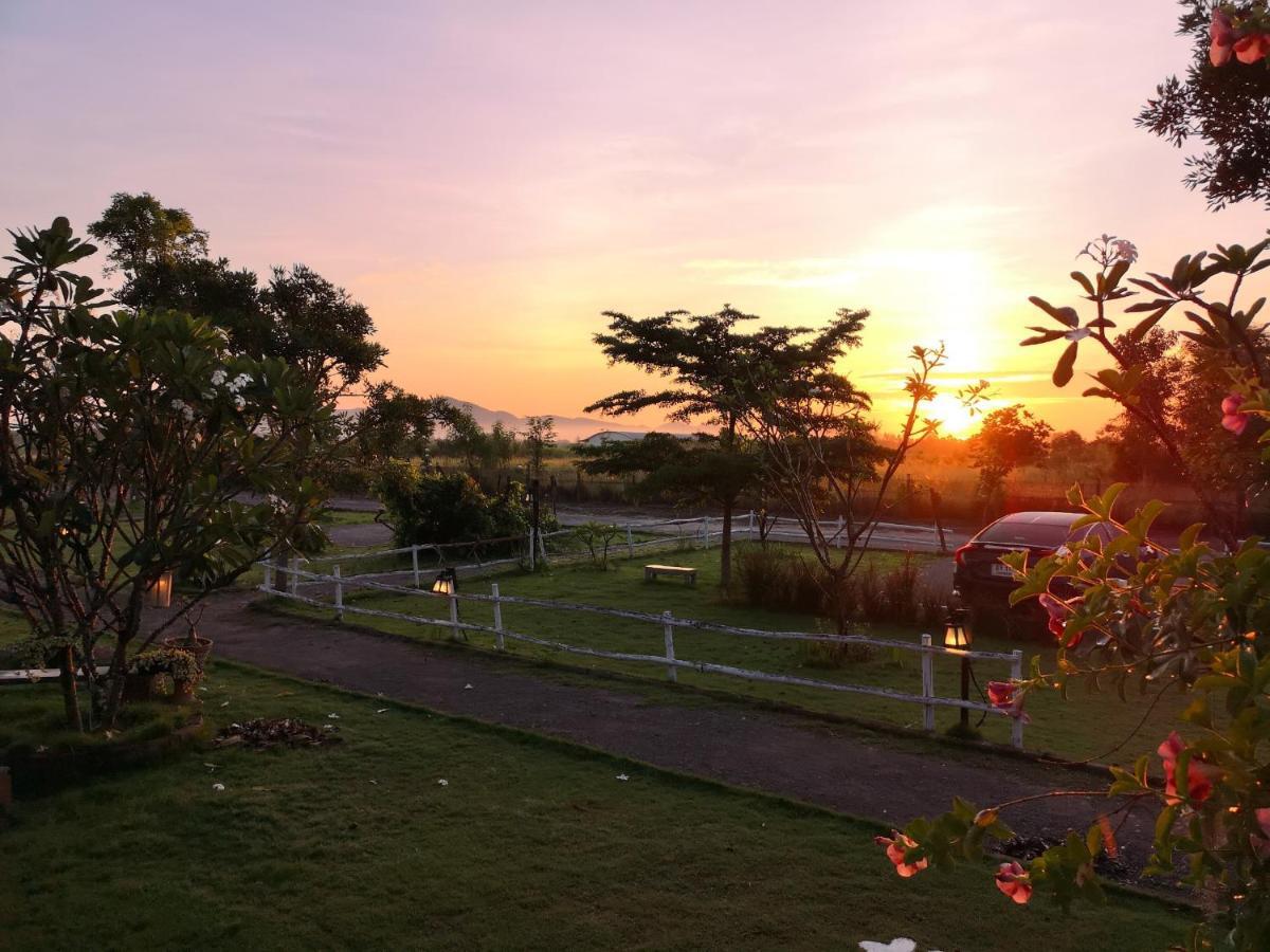 Terrua Main Ten Villa Garden Suan Phueng Exteriér fotografie